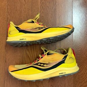 Saucony Peregrine Vibrant “Vizi Gold” color Trail Shoes. 
Size women’s 9 1/2.